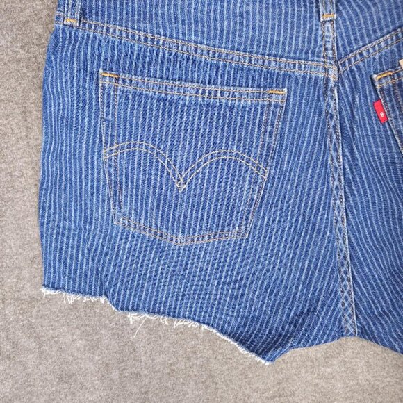 NWT Levi's 501 Striped Denim Button Fly Shorts Size 32 Waist - Picture 13 of 14
